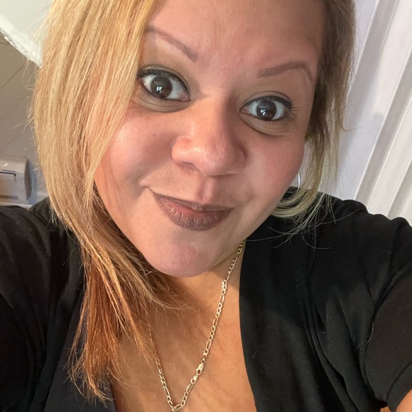 Meet your Posher, Maria - Picture 2 of 2